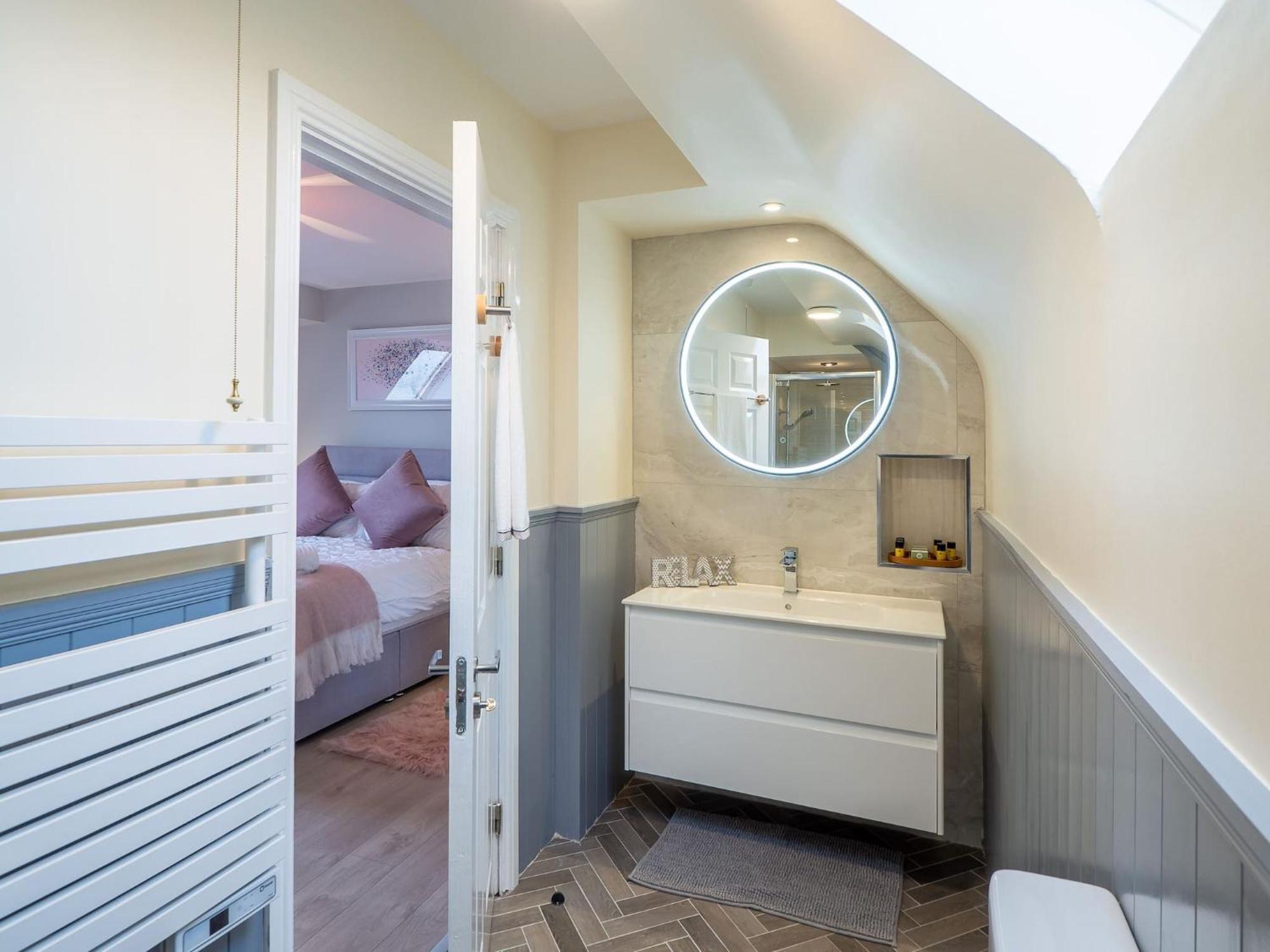 Appartamento Eve'S Townhouse Clifden Esterno foto