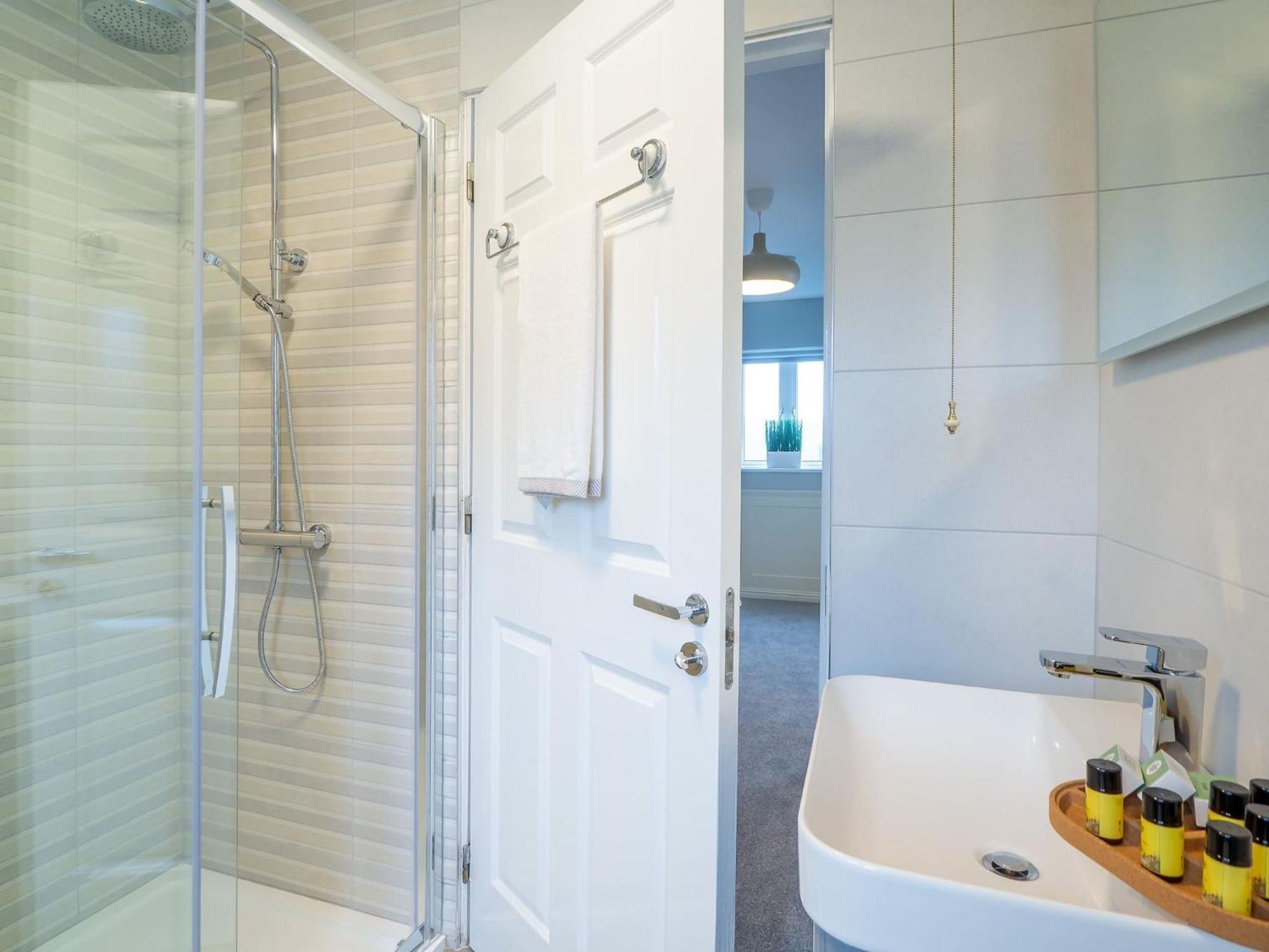 Appartamento Eve'S Townhouse Clifden Esterno foto
