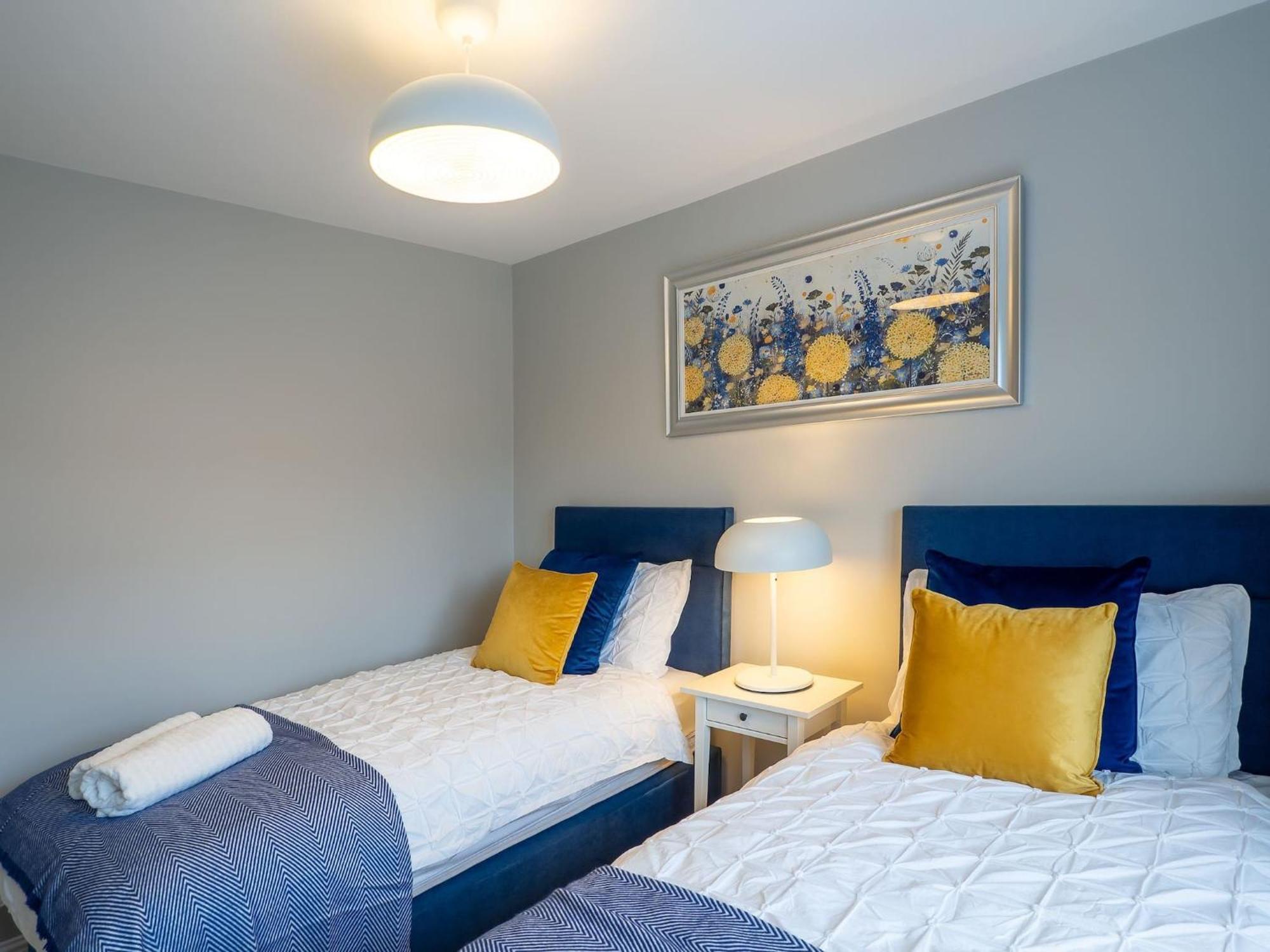 Appartamento Eve'S Townhouse Clifden Esterno foto