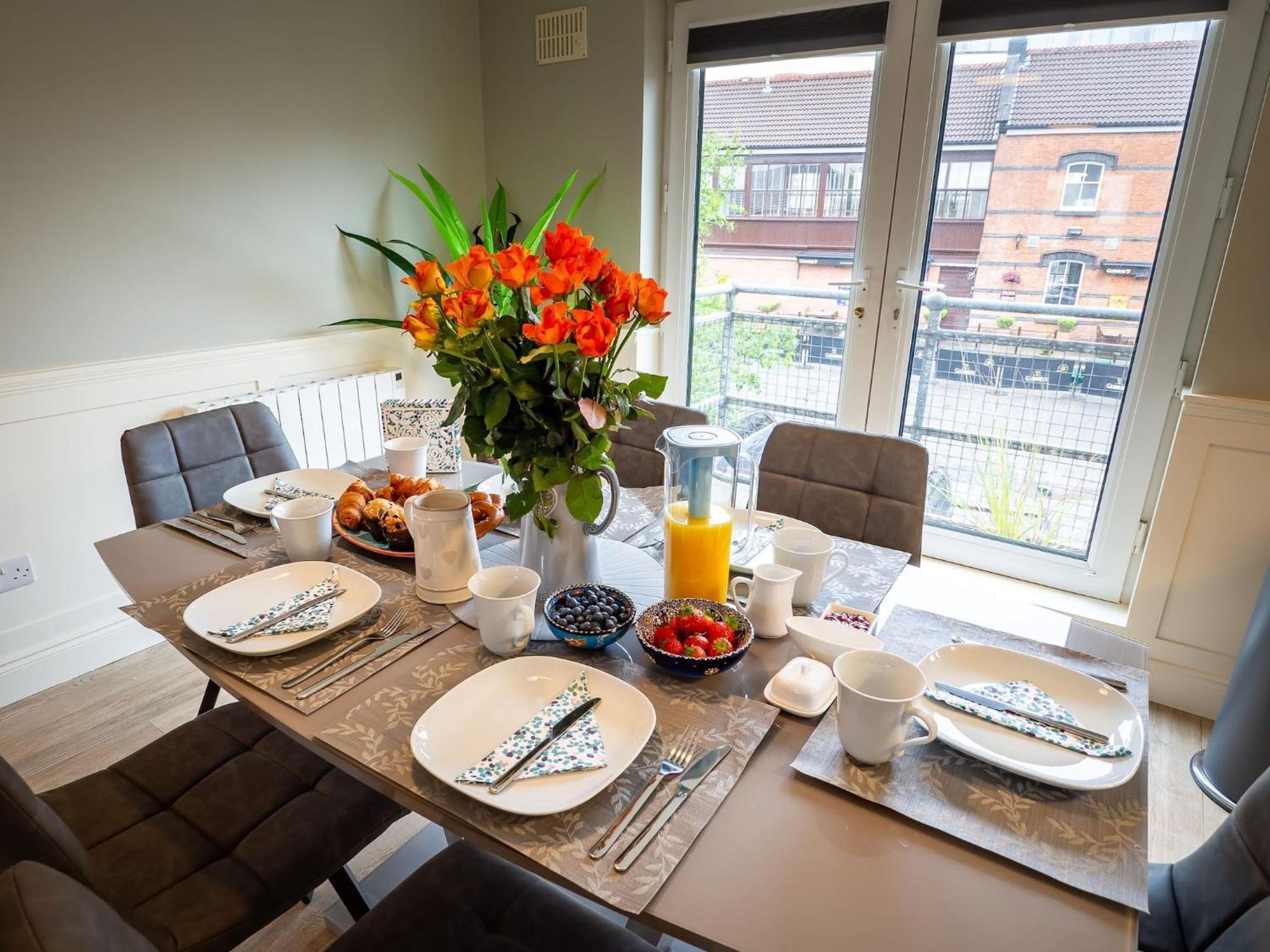 Appartamento Eve'S Townhouse Clifden Esterno foto